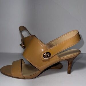 Coach Tan Patent Leather Heels Sandals Turnlock Size 8.5